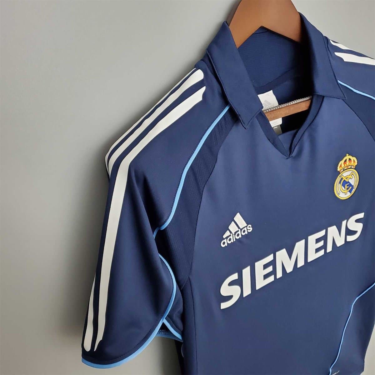 Real Madrid 2005-06 Away Football Jersey