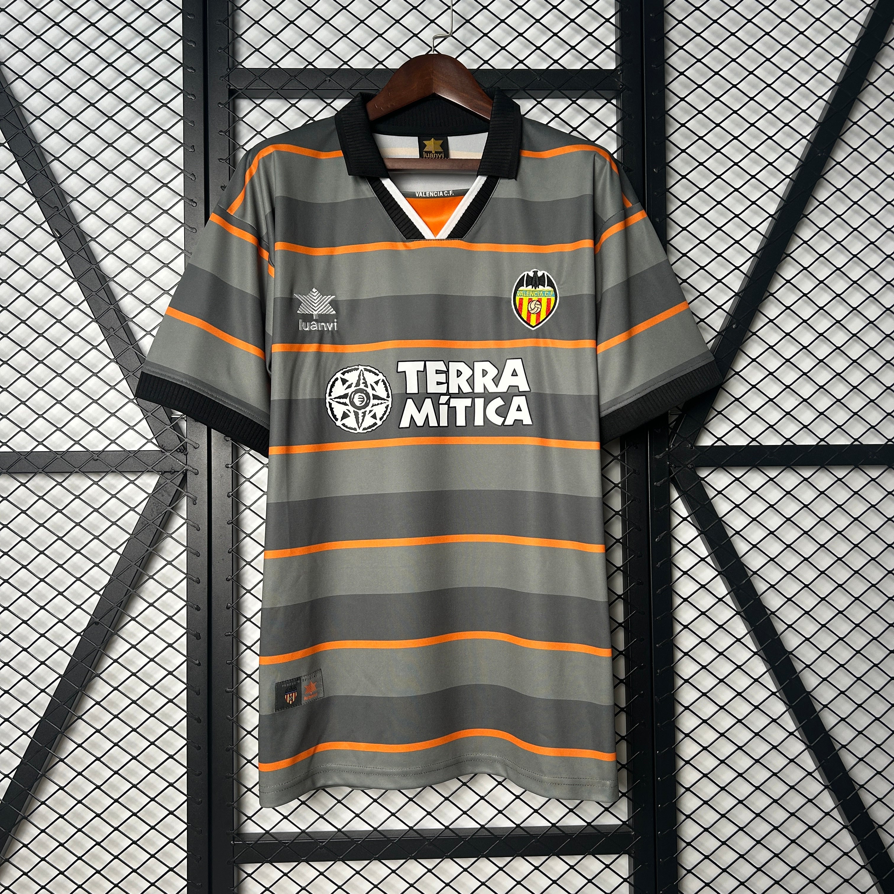 Valencia 1999/00 Third Shirt