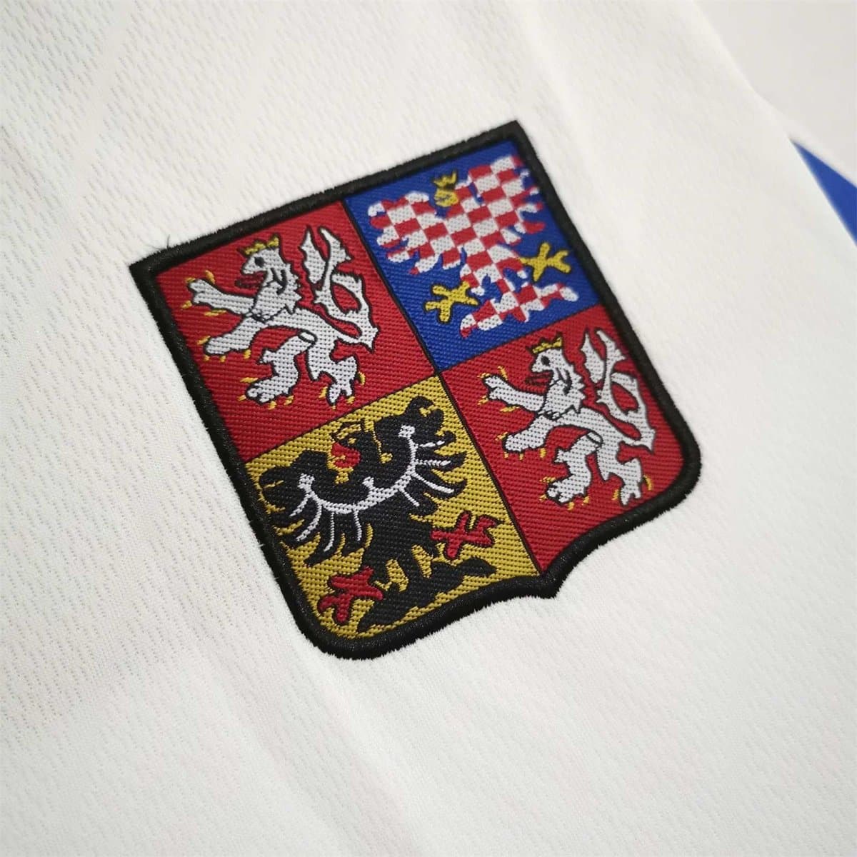 Czech Republic 1996 Away Football Jersey