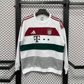 Bayern Jumper (White)