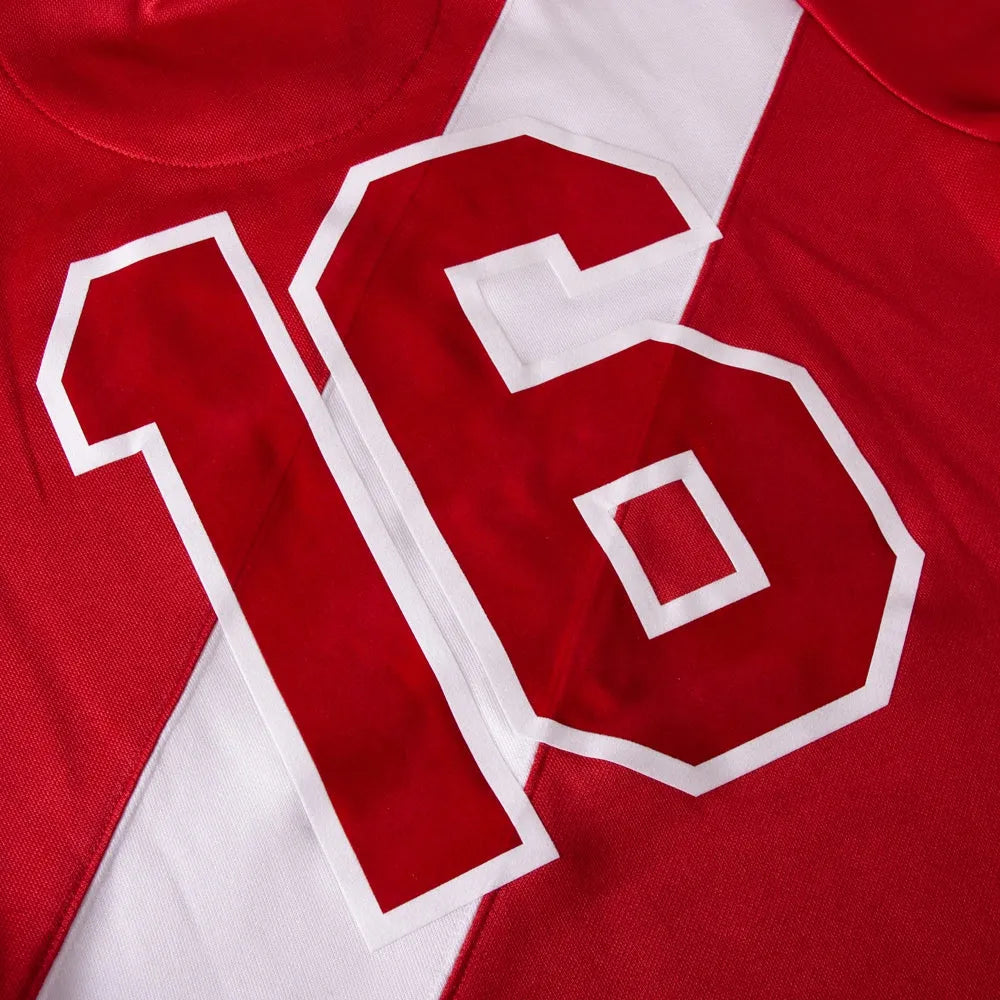 Argentinos Juniors 1976 Retro Football Shirt