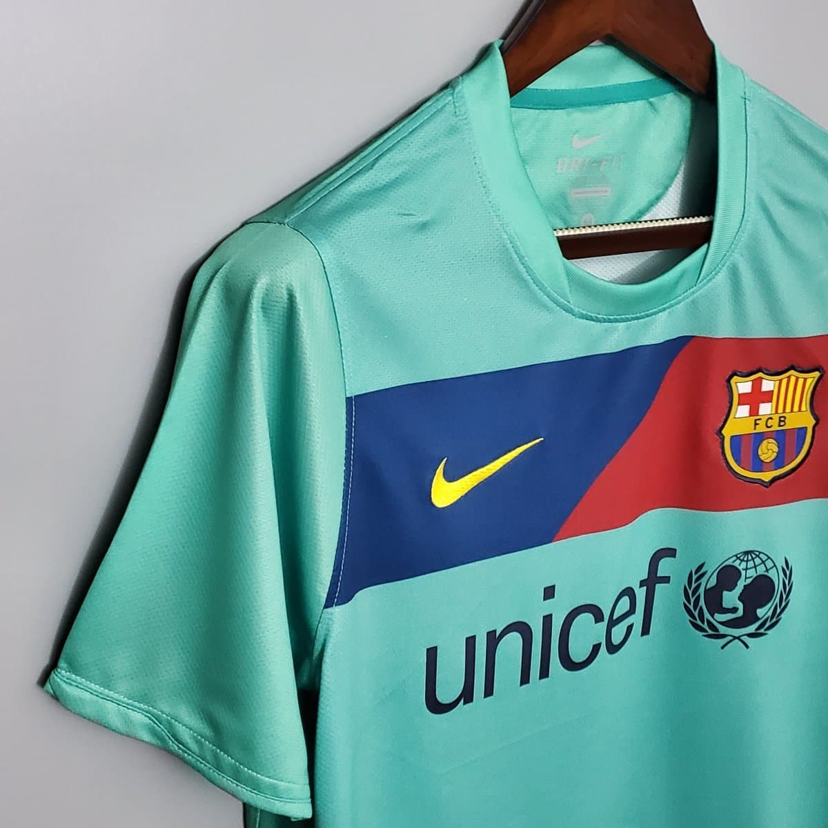 Barcelona 2011 Away Retro Football Jersey
