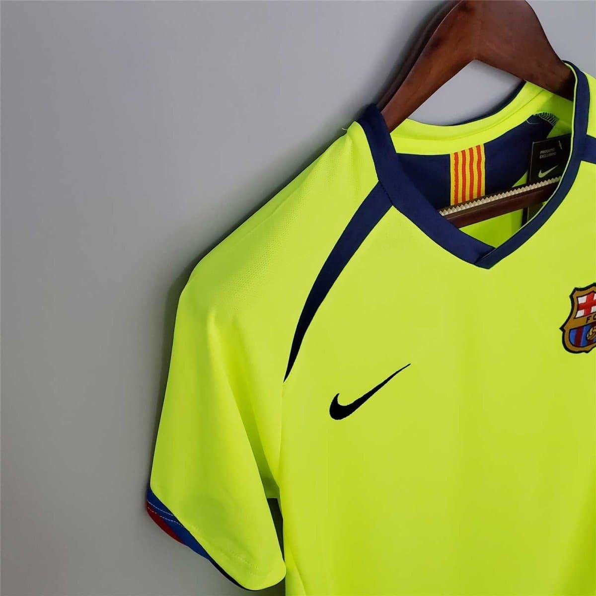 Barcelona Retro Away Football Jersey