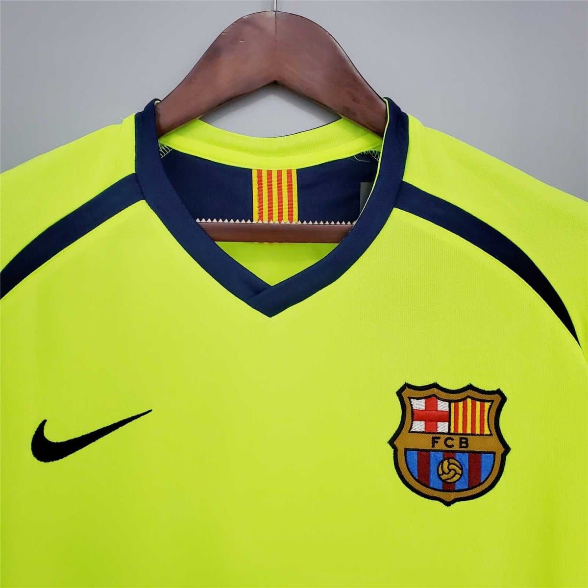 Barcelona Retro Away Football Jersey