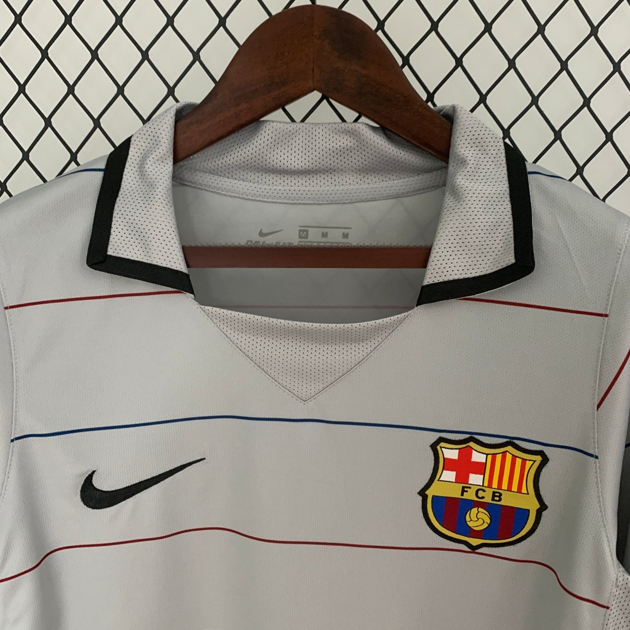 Barcelona 2003-2004 Away Football Jersey