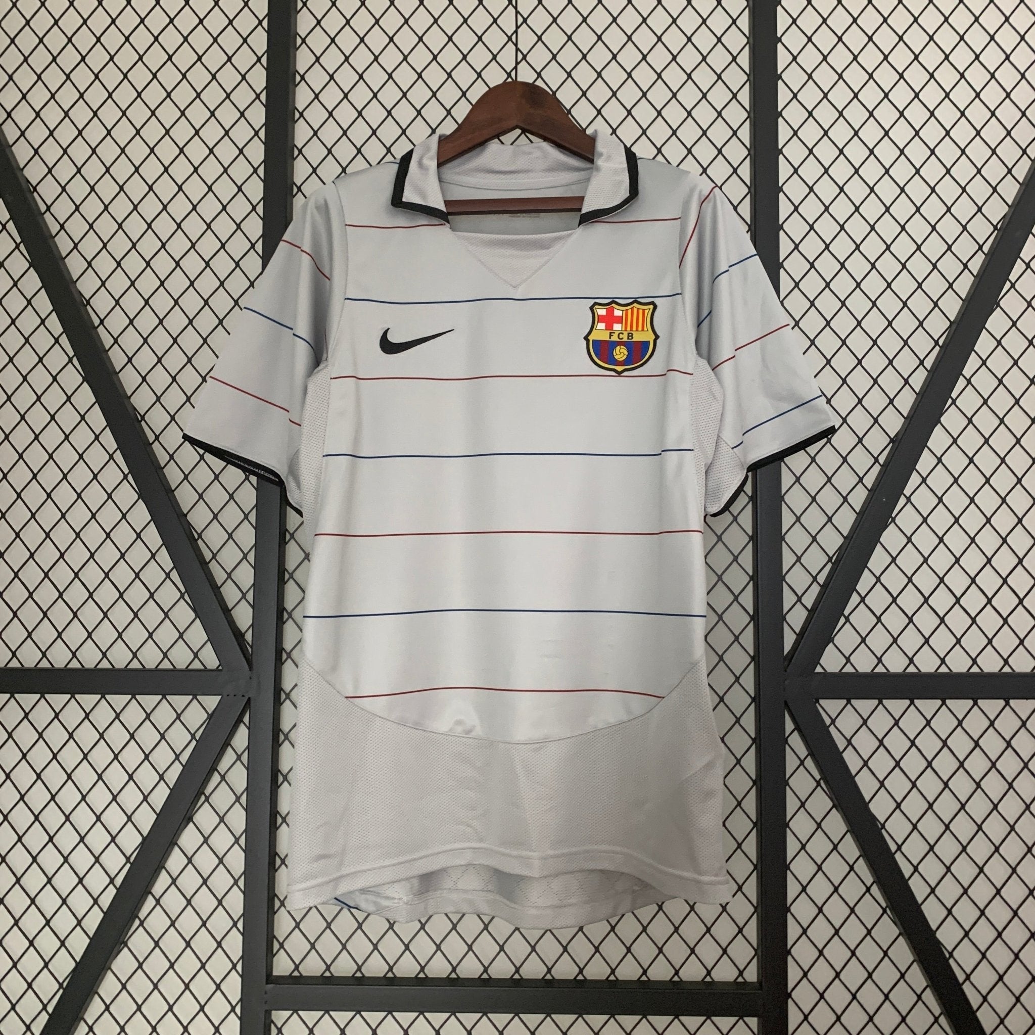 Barcelona 2003-2004 Away Football Jersey