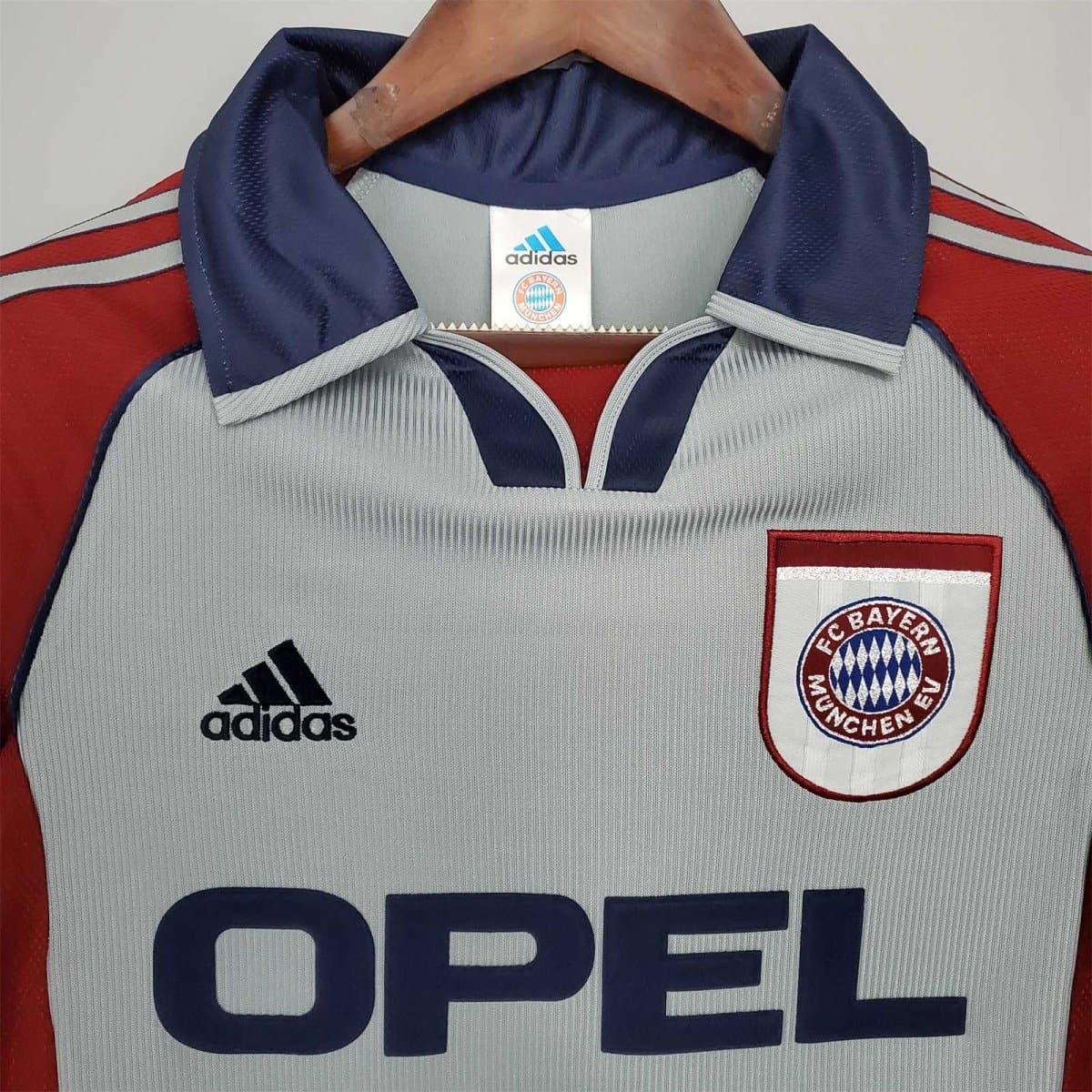 Bayern Munich Retro Away Football Jersey