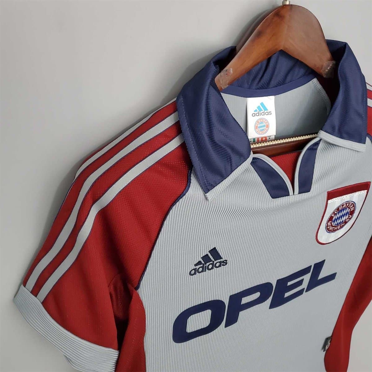 Bayern Munich Retro Away Football Jersey