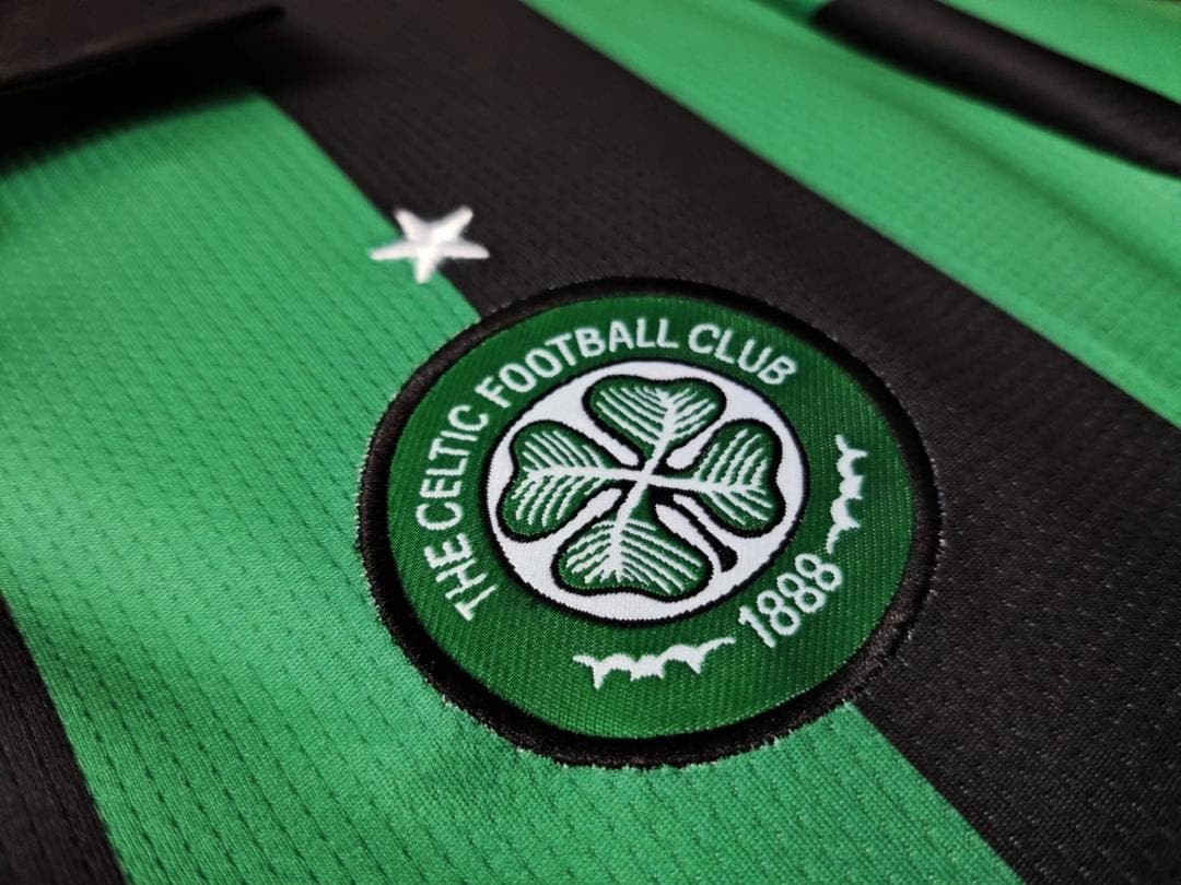 Celtic Retro Away Football Jersey