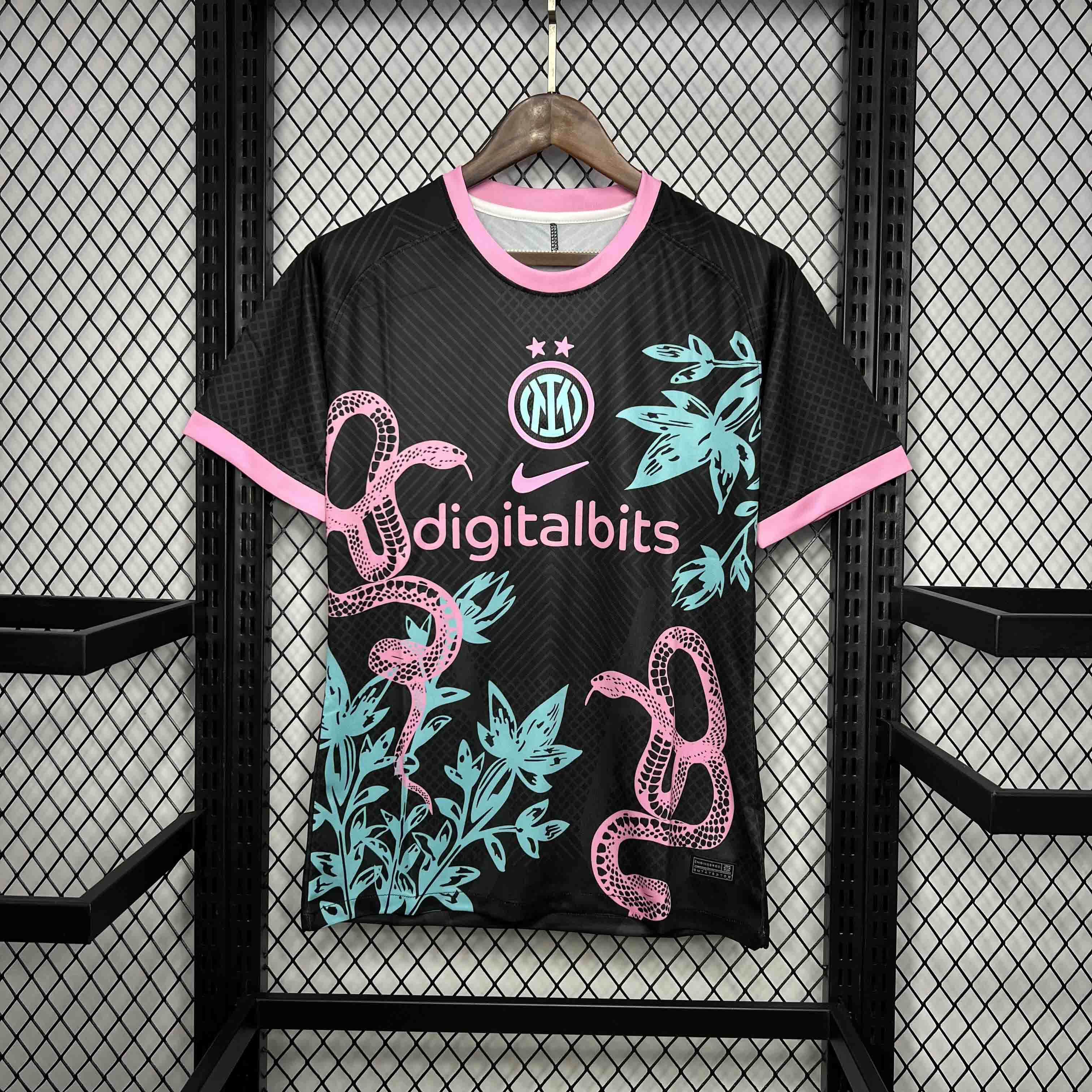 Inter Milan Snake Shirt (Pink)