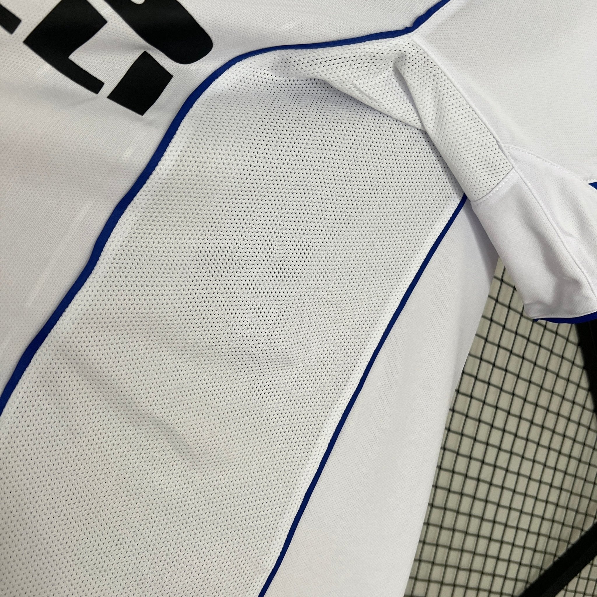 Inter Milan 2004-2005 Away Football Jersey