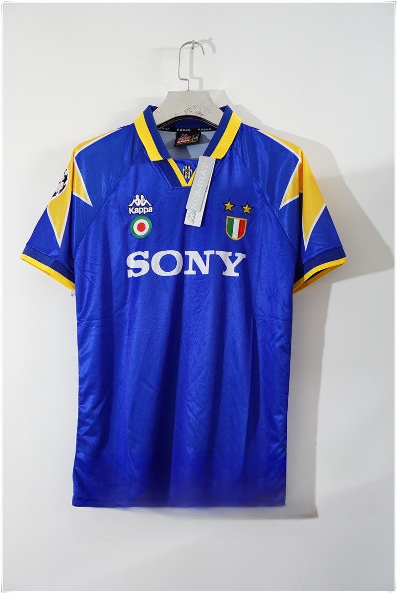 Juventus 1995-1996 Away Football Jersey