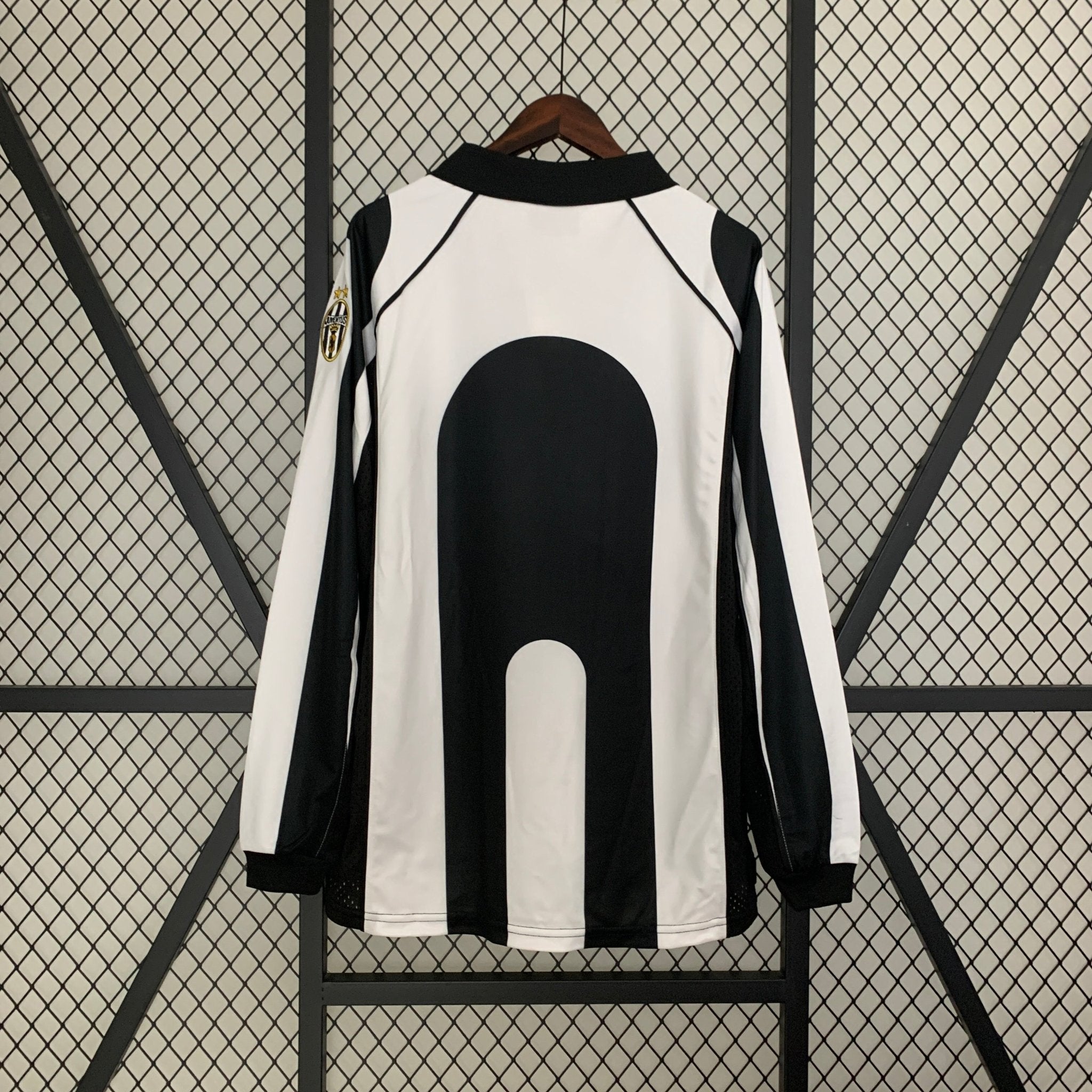 Juventus 1997-1998 Home Football Jersey