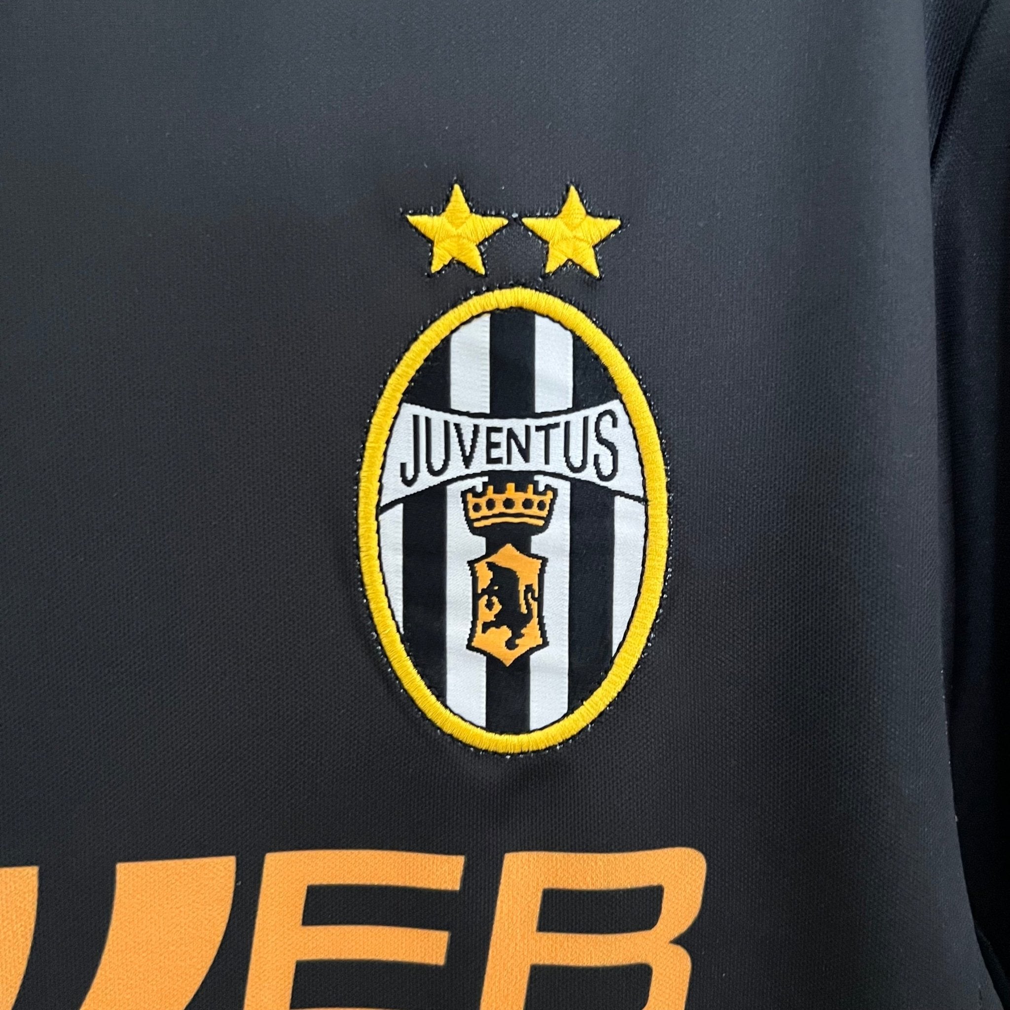 Juventus 2001-2002 Away Football Jersey