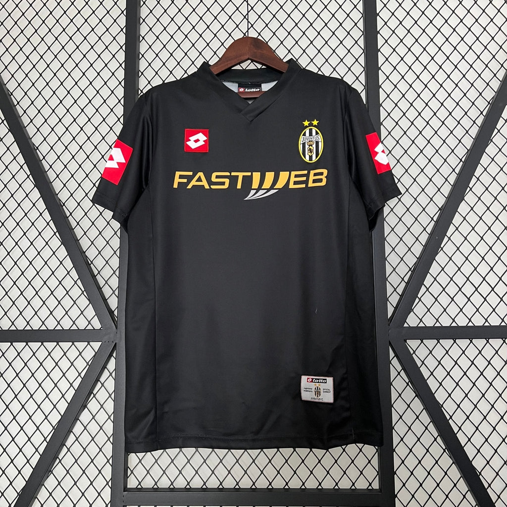Juventus 2001-2002 Away Football Jersey