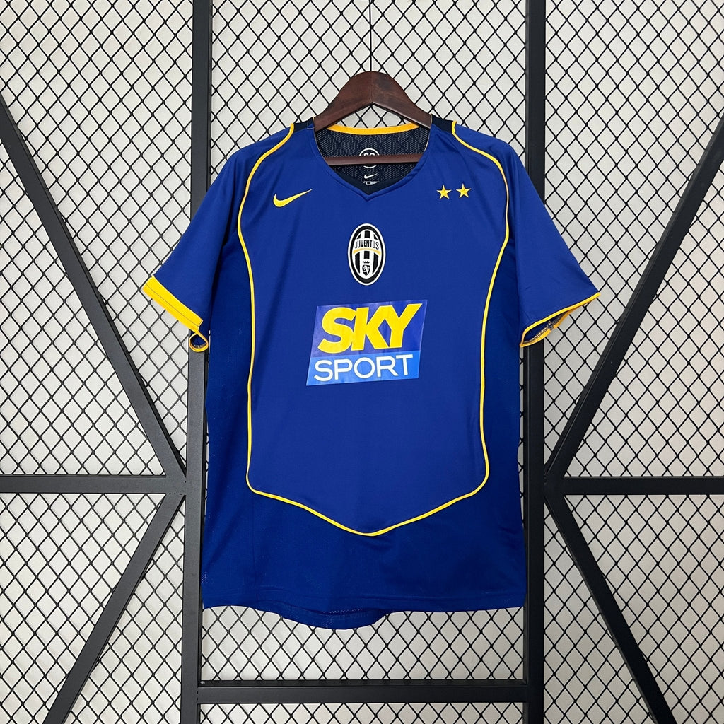 Juventus 2004-2005 Away Football Jersey