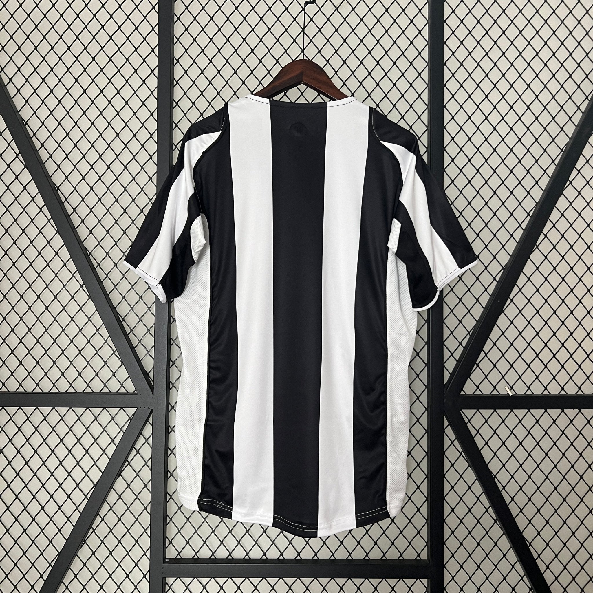 Juventus 2004-2005 Home Football Jersey