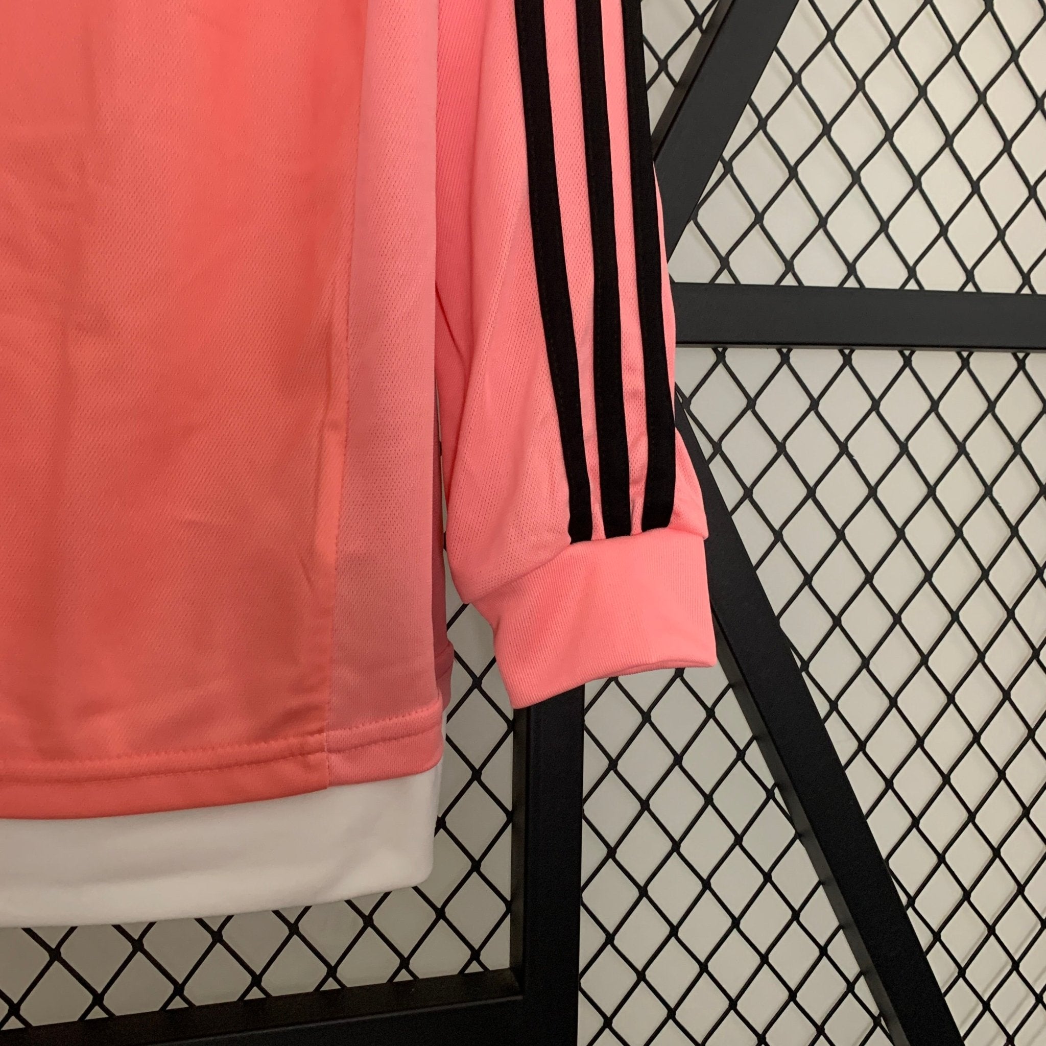 Juventus 2015-16 Away Football Jersey