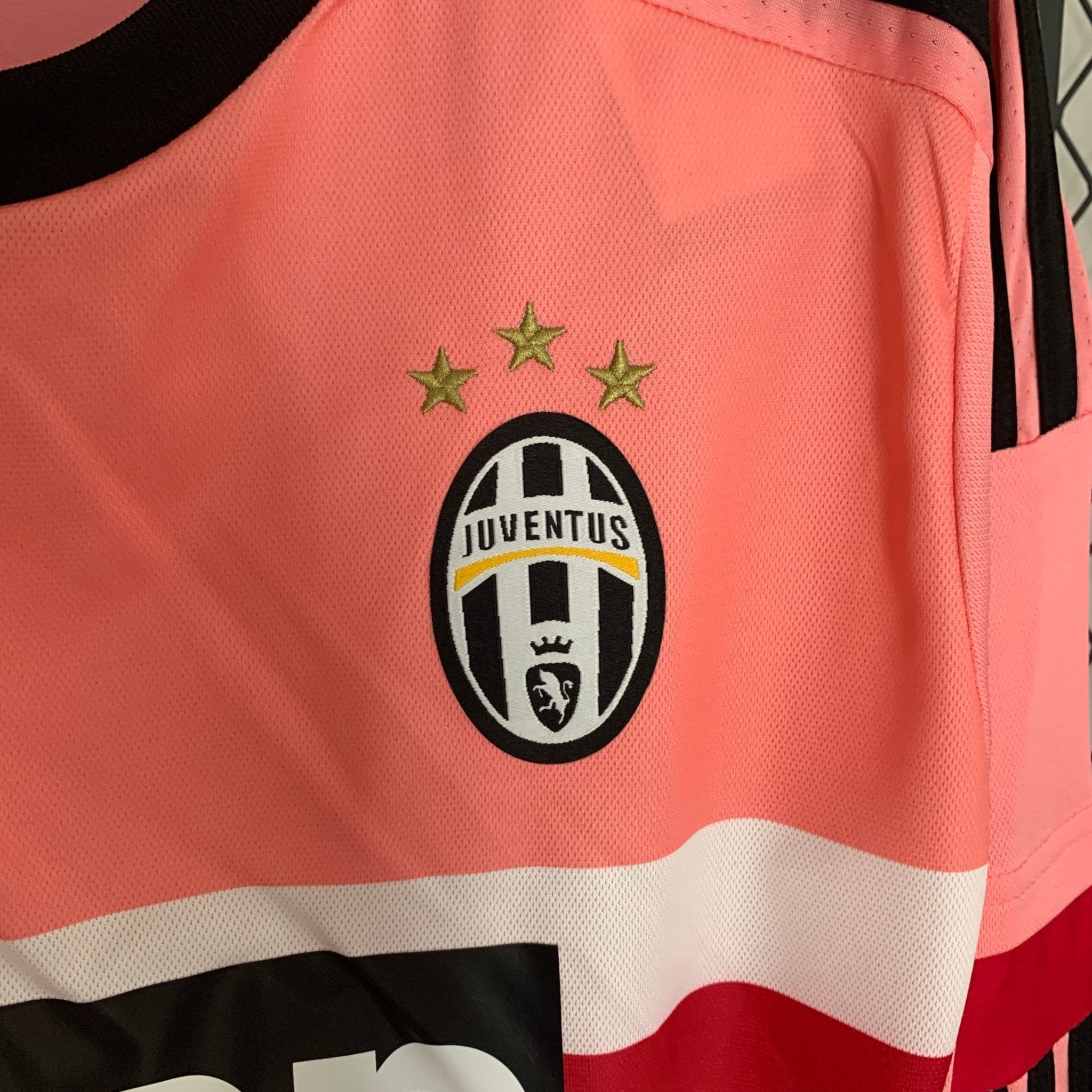 Juventus 2015-16 Away Football Jersey