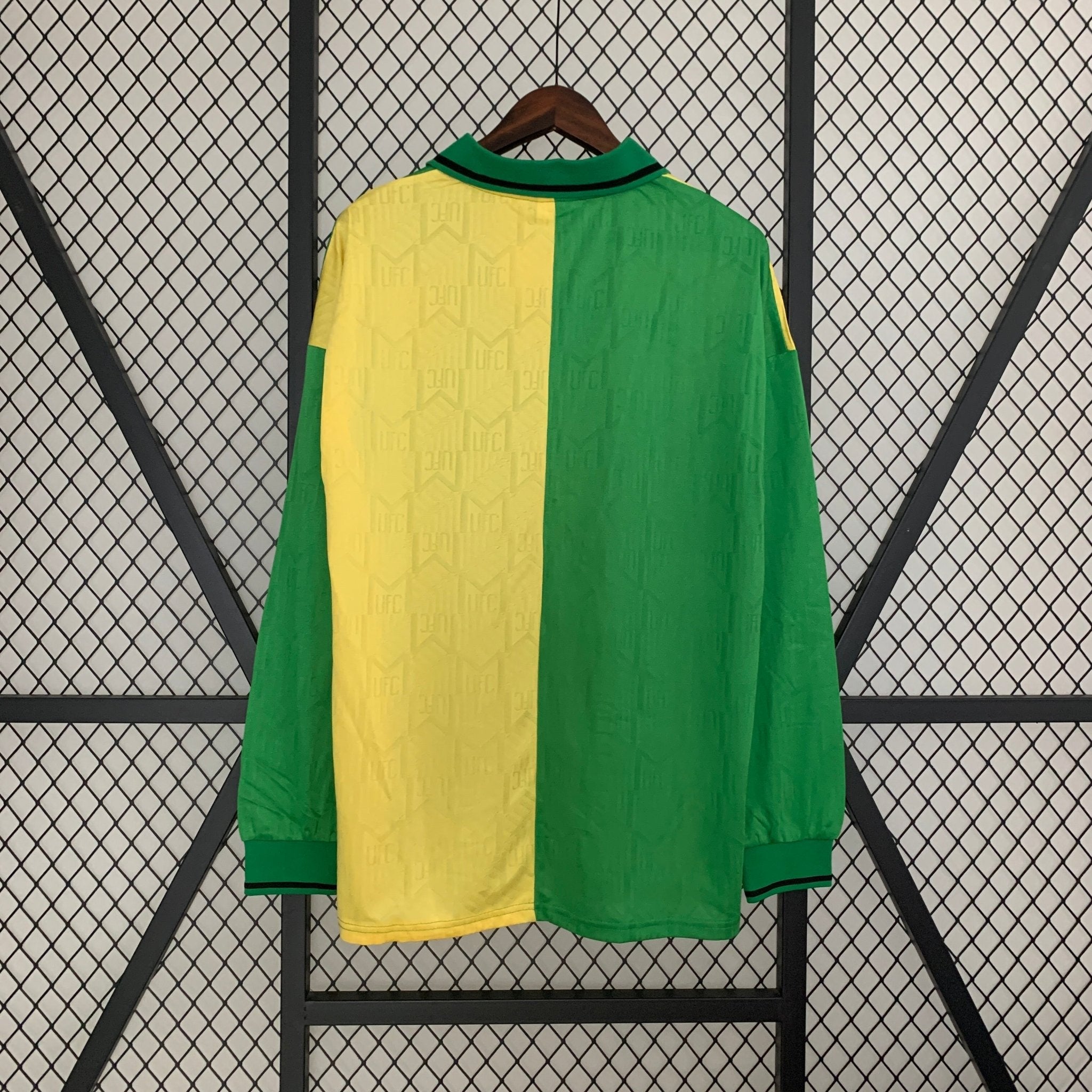Manchester United 1993-1994 Third Football Jersey