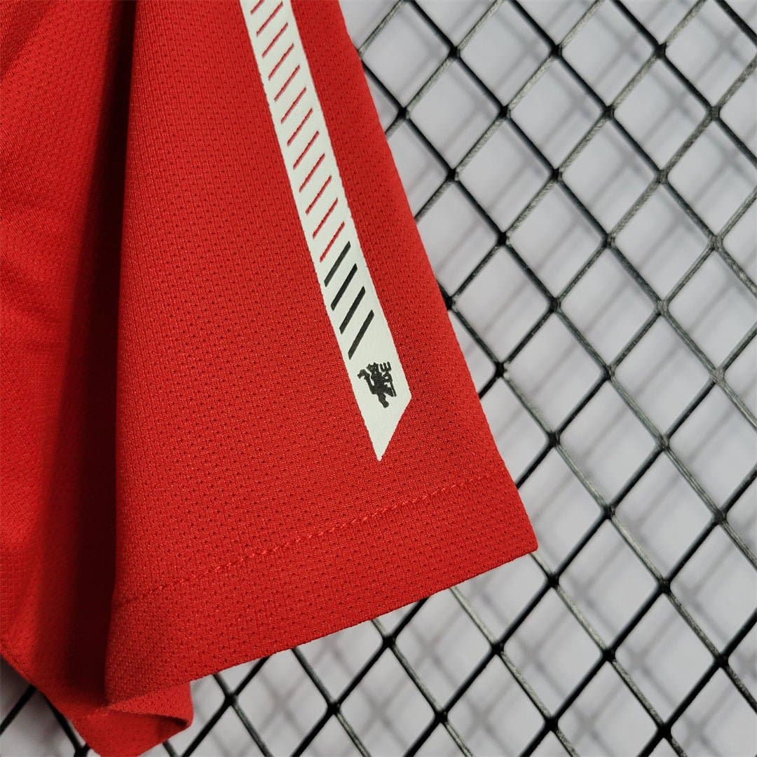 Manchester United Retro Football Jersey