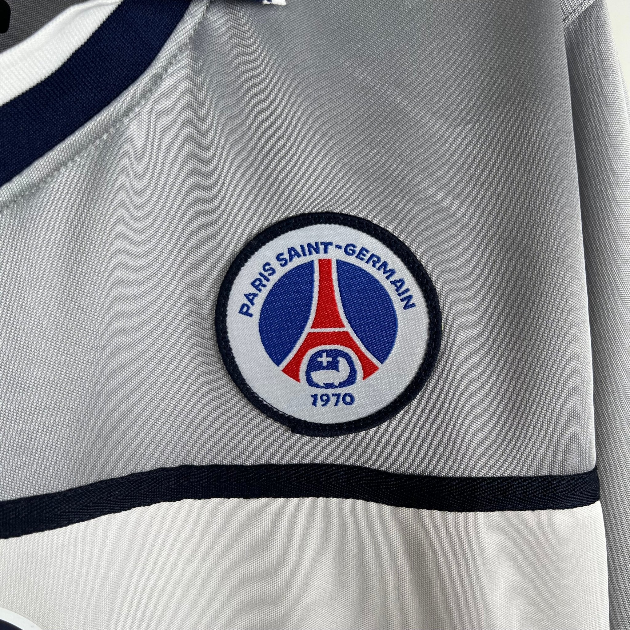 Paris Saint-Germain 1999-2000 Away Football Jersey