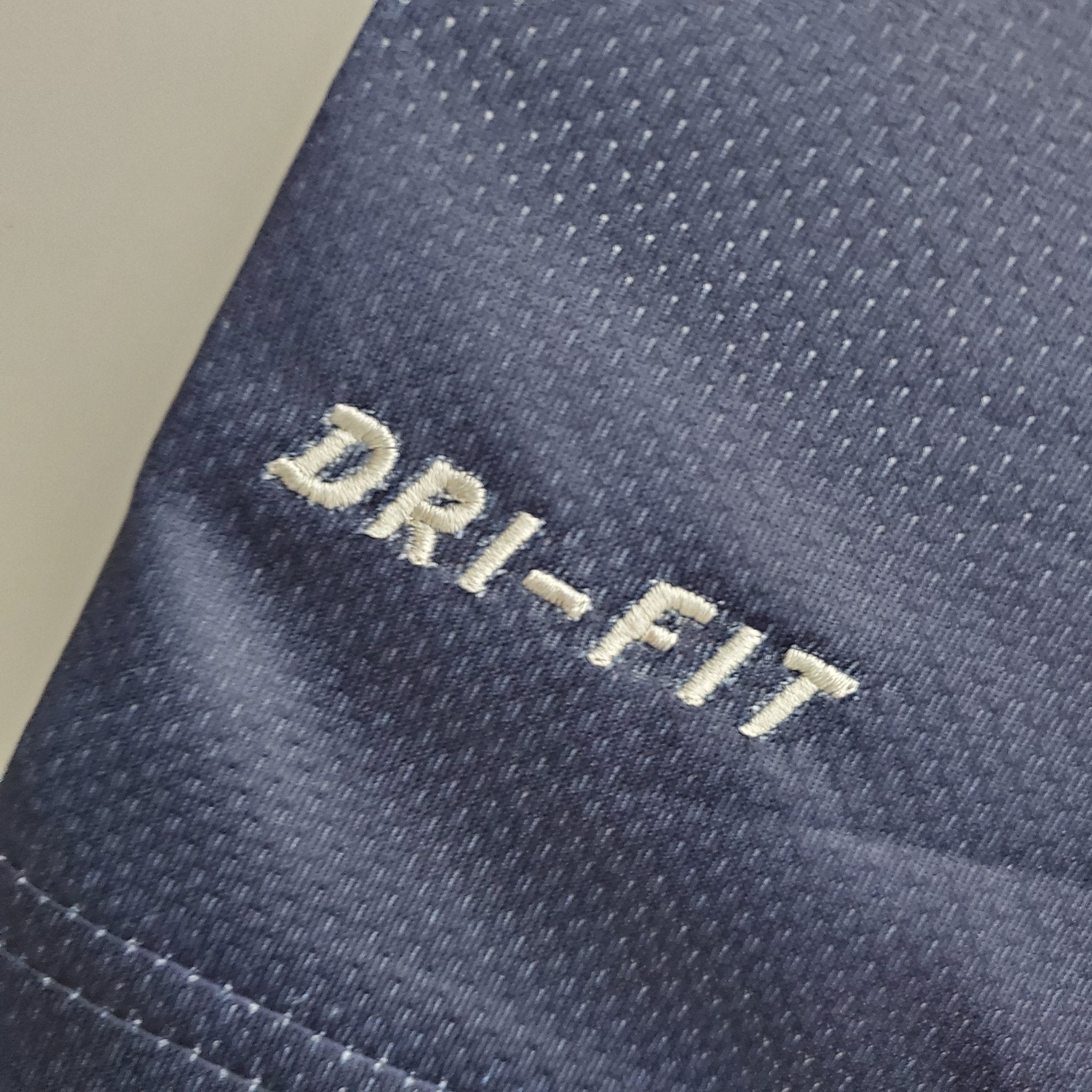 Paris Saint-Germain 2013-2014 Home Football Jersey