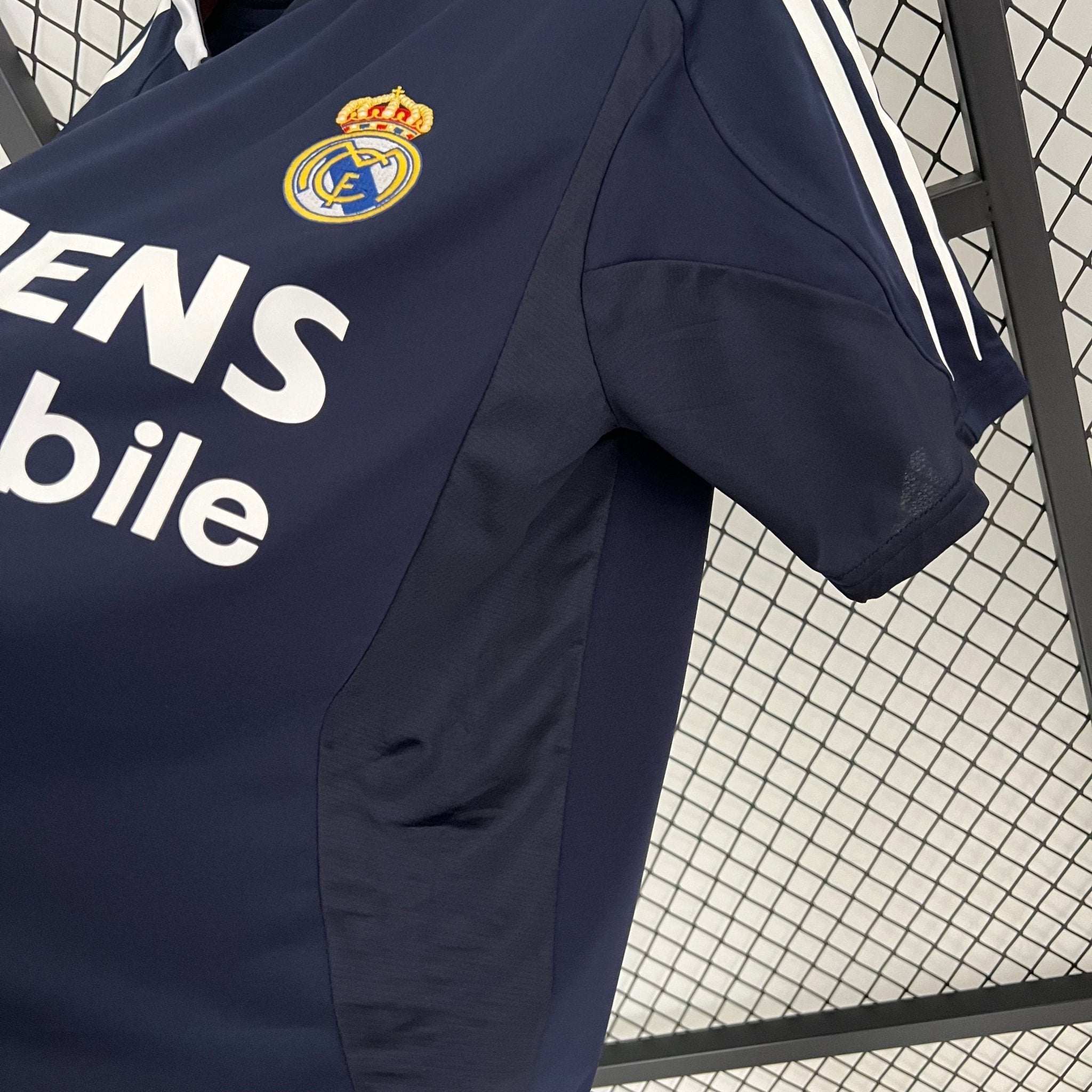 Real Madrid 2004-05 Away Football Jersey