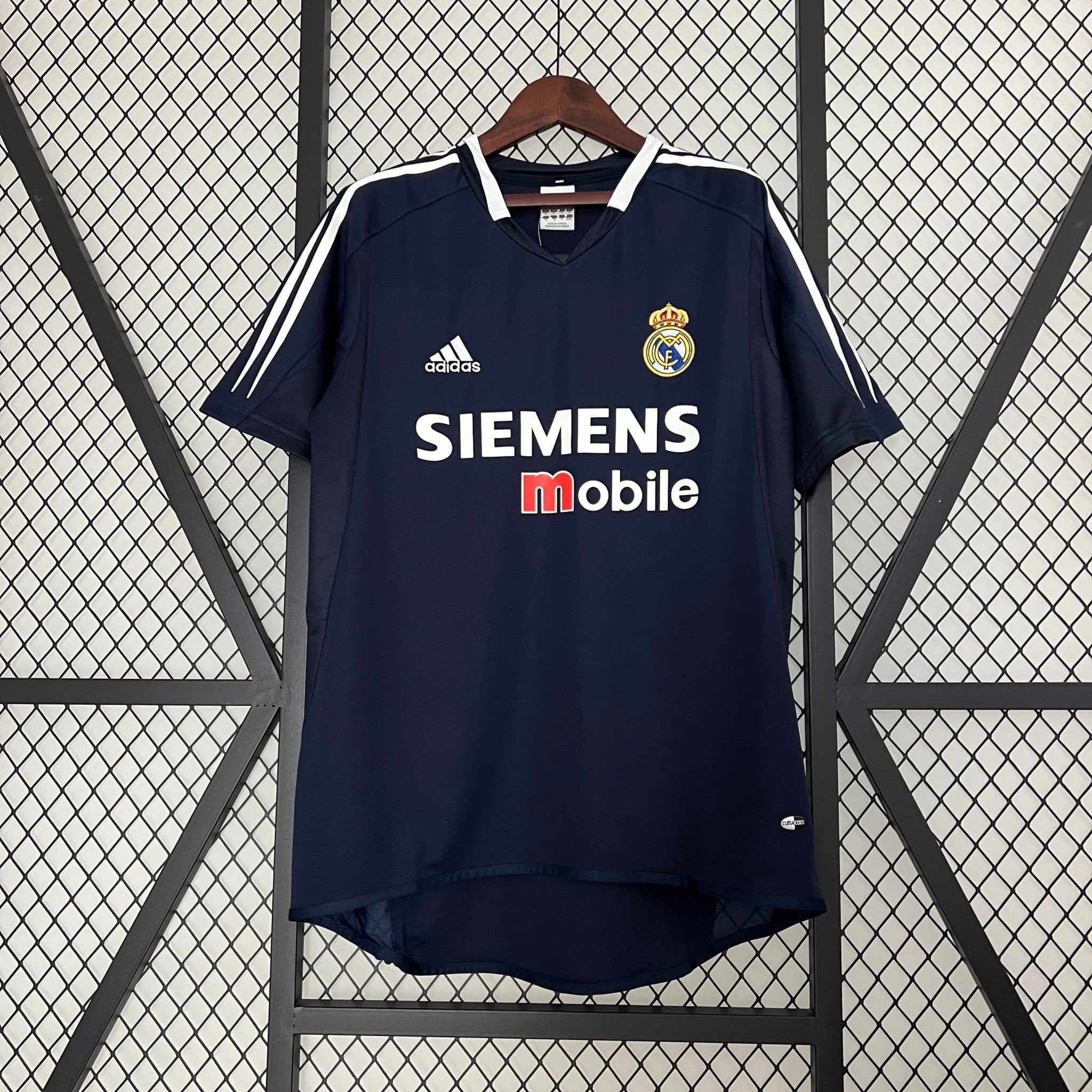 Real Madrid 2004-05 Away Football Jersey