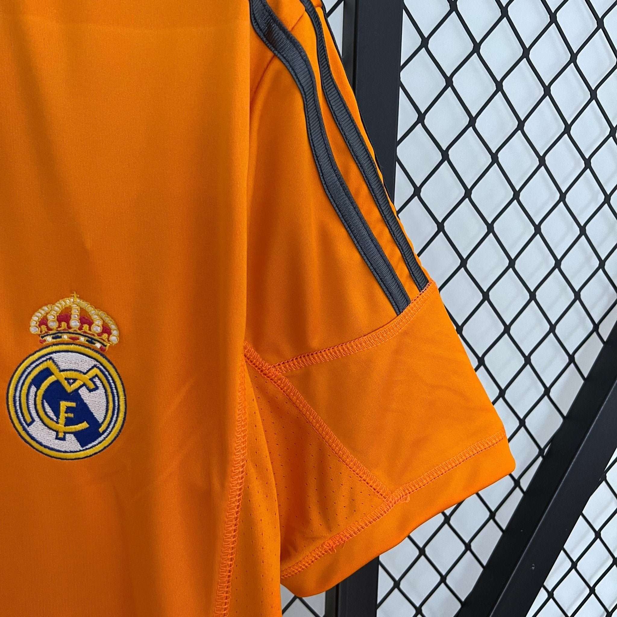 Real Madrid 2013-2014 Third Football Jersey