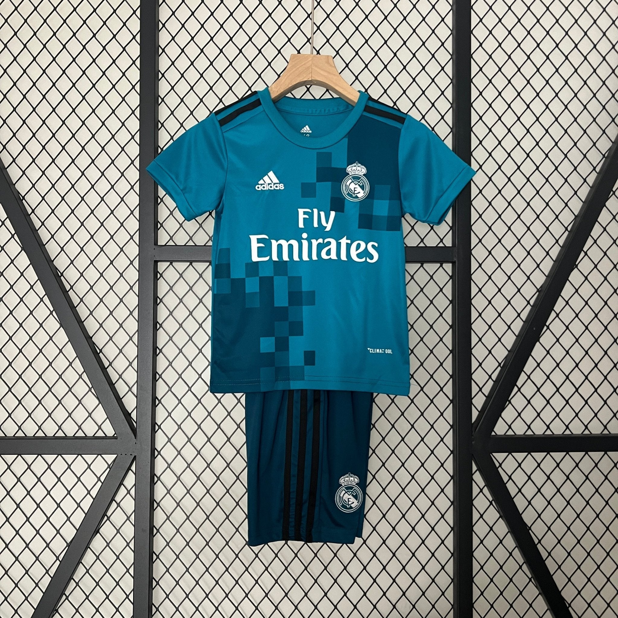 Real Madrid 2017-2018 Third Football Jersey