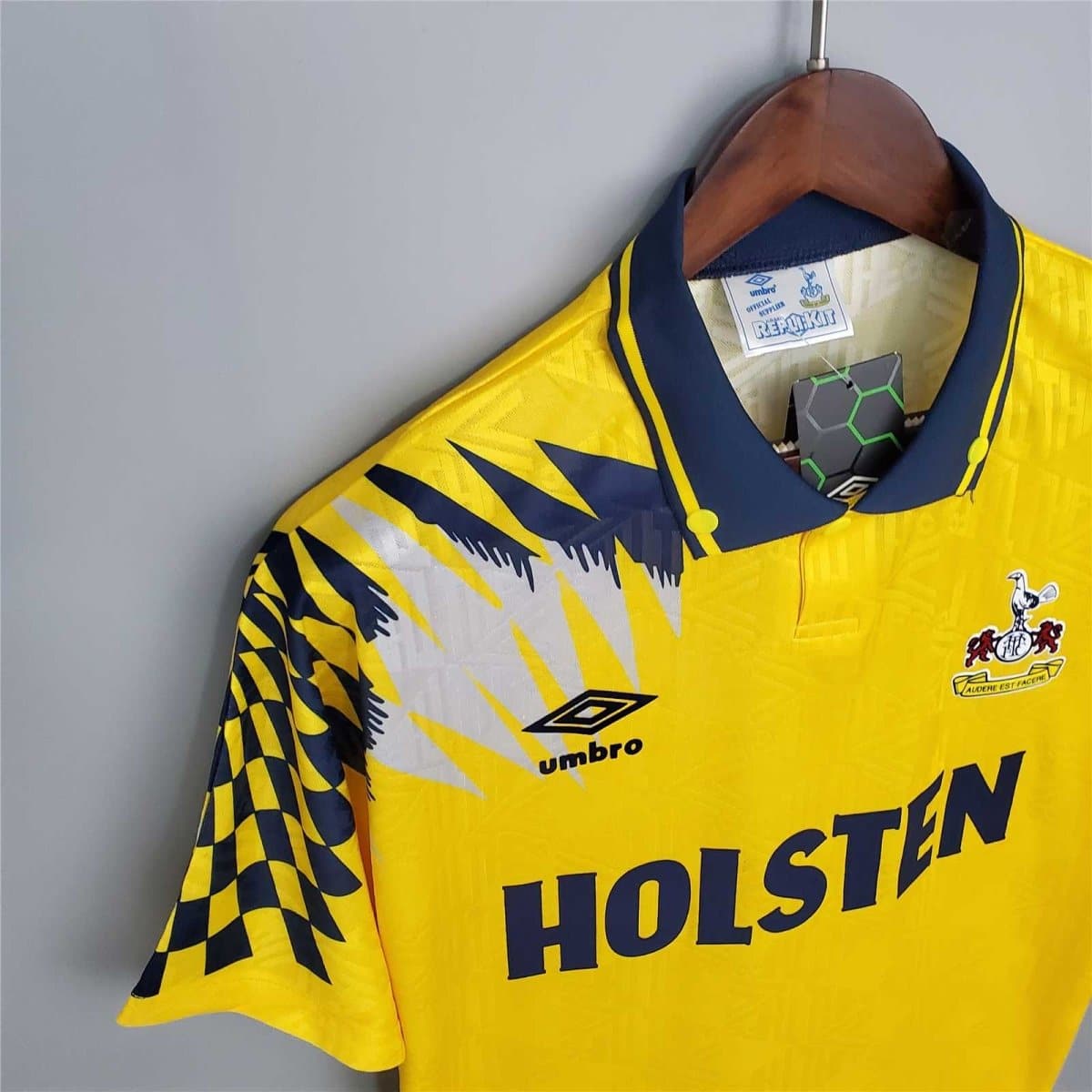 Tottenham Hotspur Retro Away Football Jersey